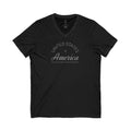 United States of America Land of the Free Home of the Brave Americana Script V-Neck Tee – Silver Gray Graphic