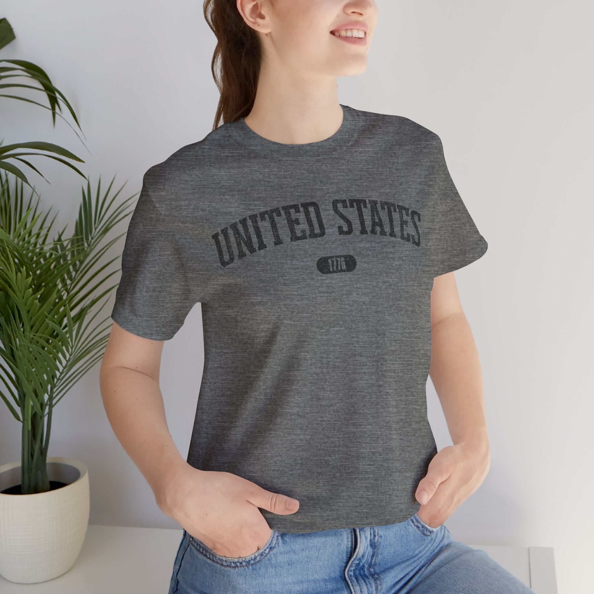 United States 1776 Vintage Collegiate T-Shirt – Black Graphic – Neutrals